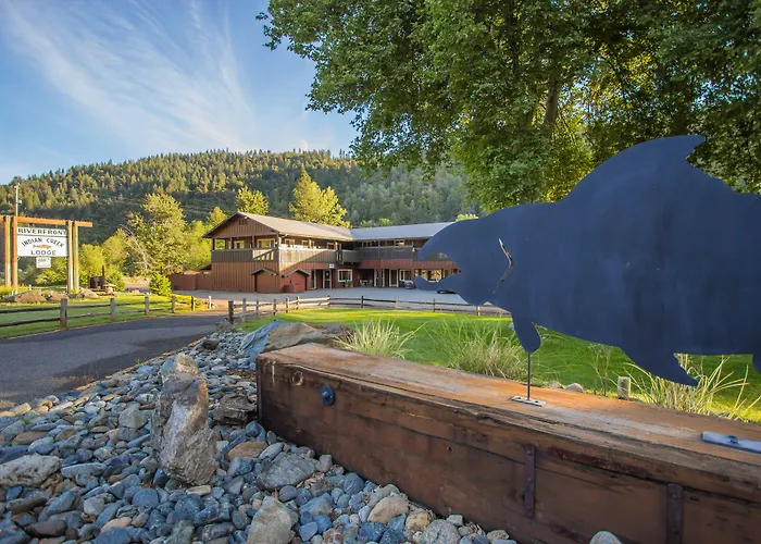 Indian Creek Lodge