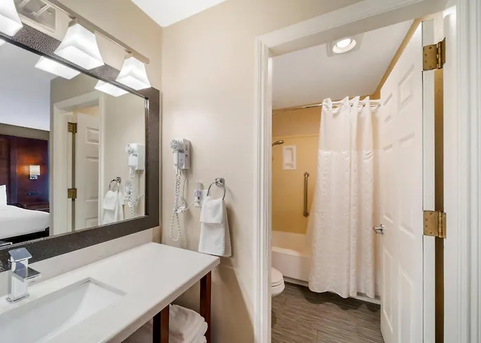 Comfort Suites Red Bluff Near I-5
